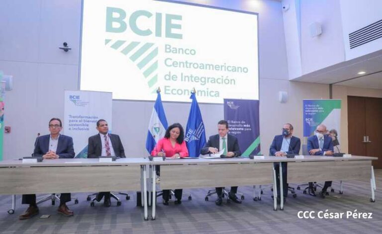 Nicaragua y el BCIE firman memorándum de entendimiento