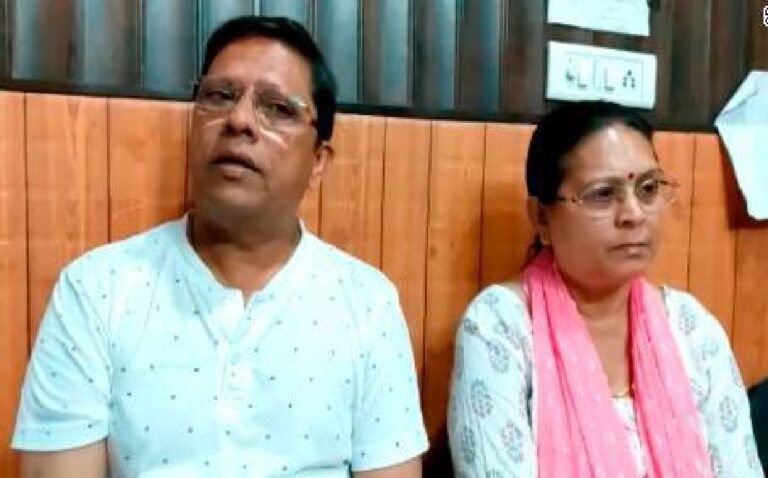 Demandan a su hijo porque en 6 años no les ha dado nieto