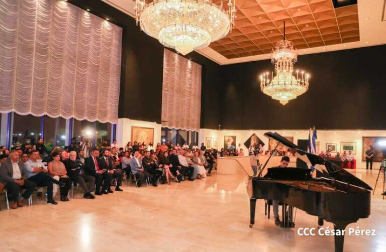 Concluye encuentro de jóvenes pianistas de El Salvador y Nicaragua.