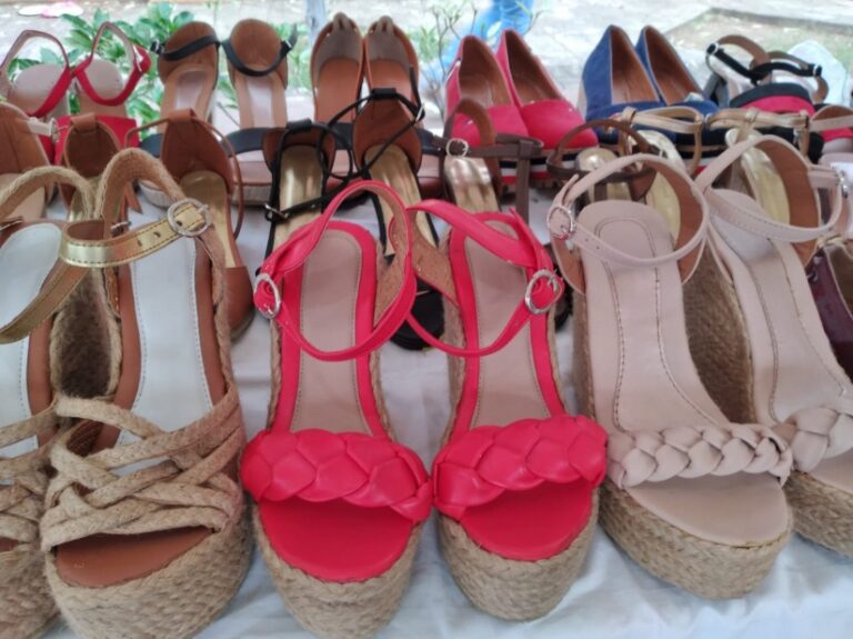 Feria de la Alegría en la Avenida de Bolívar a Chávez