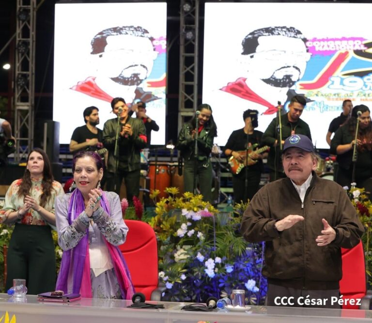 Rosario “aquí está esta juventud asumiendo todos los compromisos”