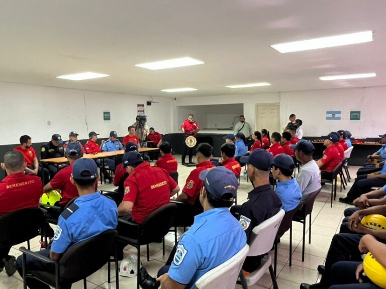 Bomberos inician curso “Rescate en Altura con Cuerdas”