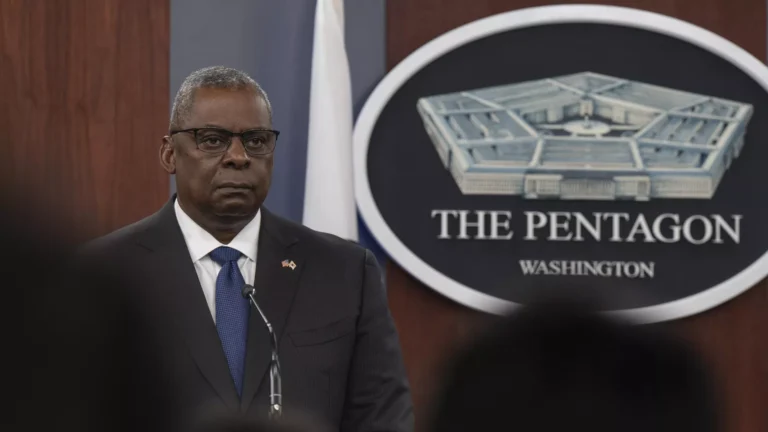 Austin sometido procedimiento médico