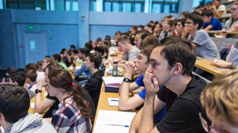 Rusia formará a 40.000 estudiantes en sistemas aéreos no tripulados para 2025