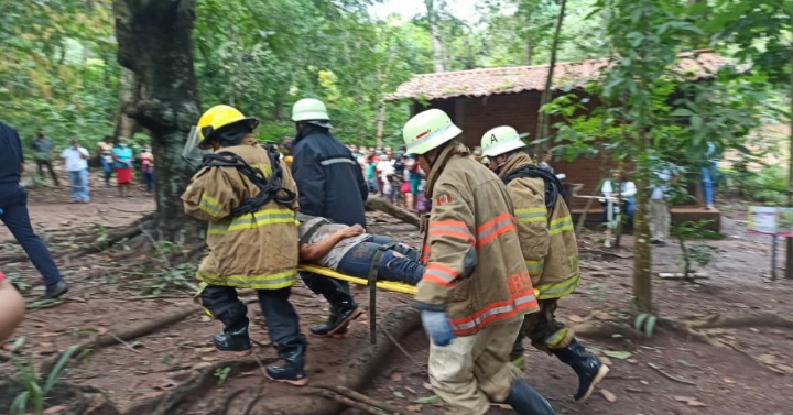 Familias participan en el III Ejercicio Nacional de Protección de la Vida