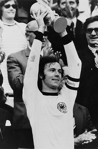 Muere Franz Beckenbauer, leyenda del fútbol mundial