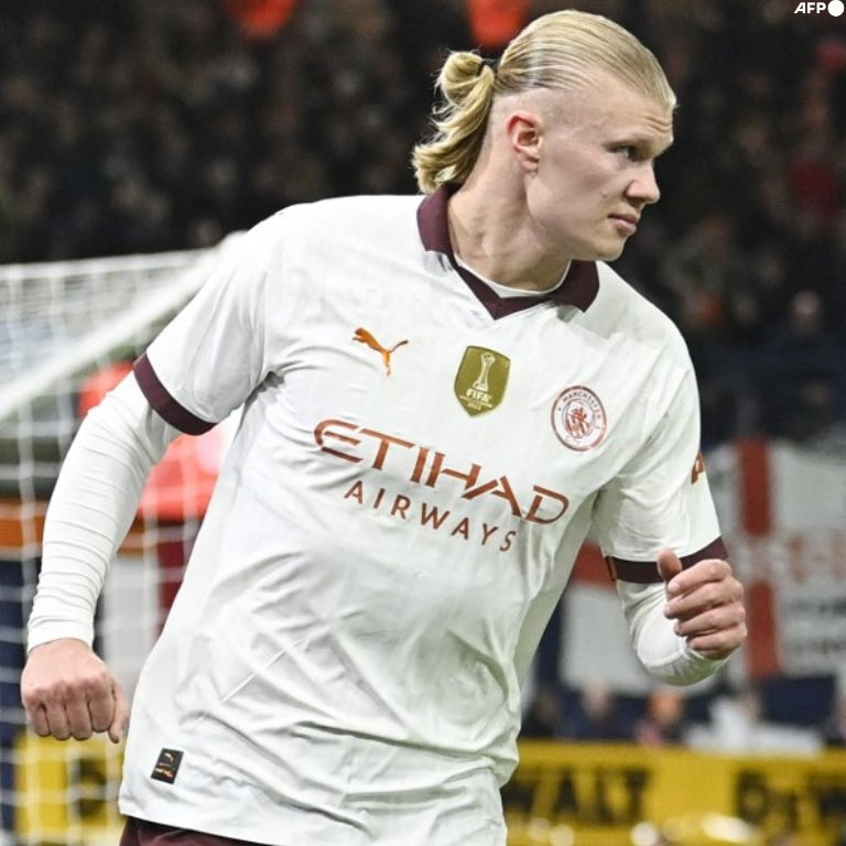 Haaland destroza al Luton Town con cinco goles en la FA Cup