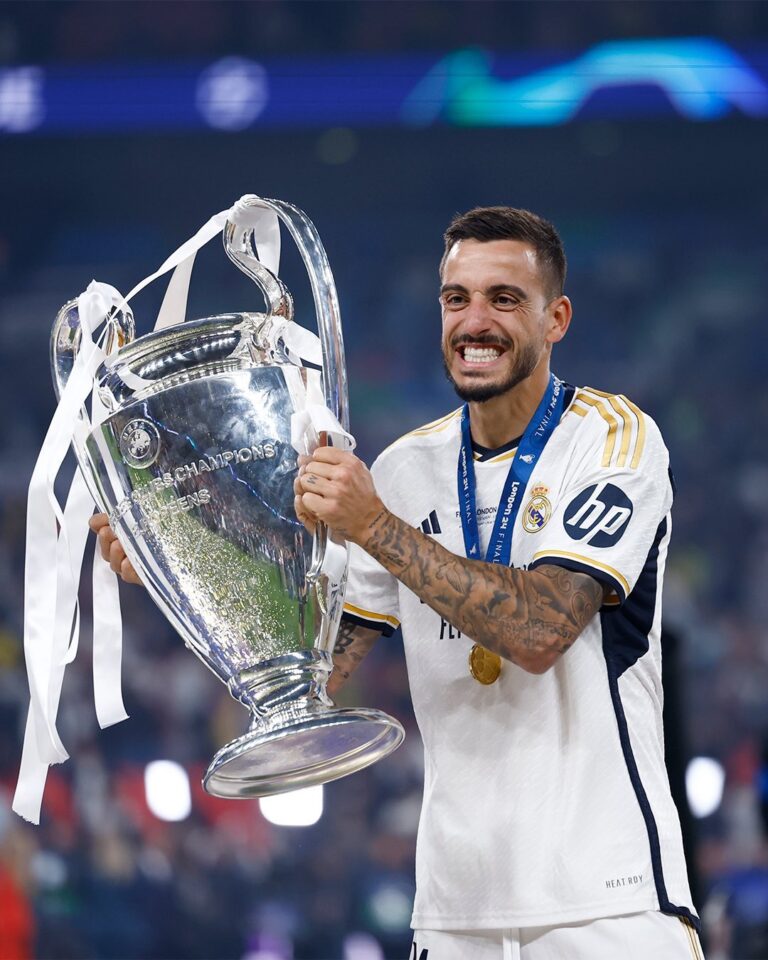 Joselu Mato se marcha del Real Madrid
