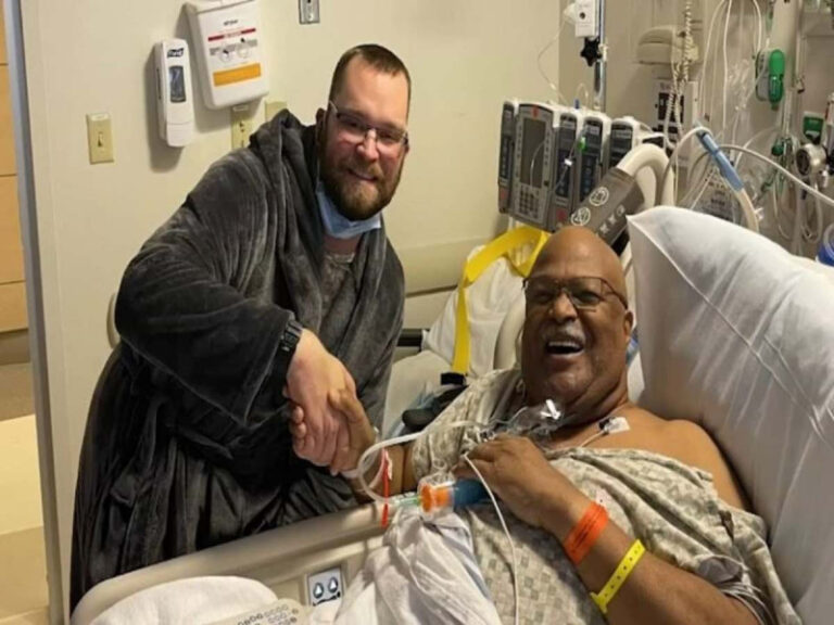 Chófer de Uber le dona riñón a su pasajero