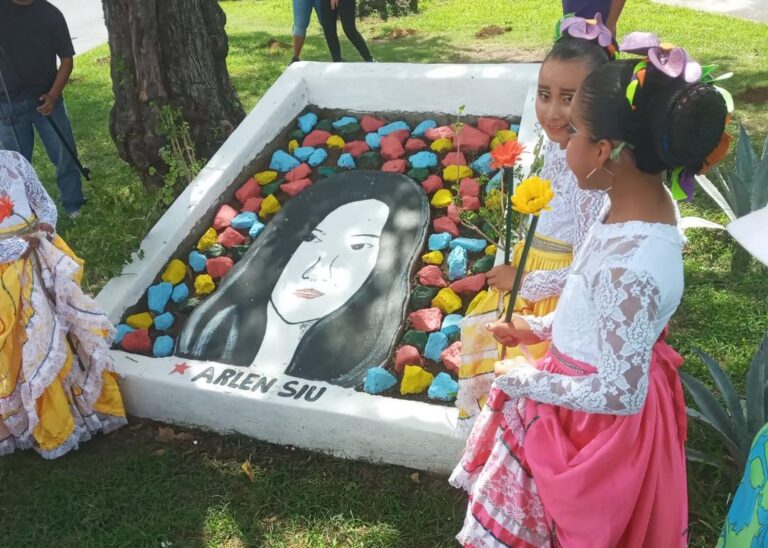 Rinden homenaje a Arlen Siu en el 47 aniversario de su paso a la inmortalidad