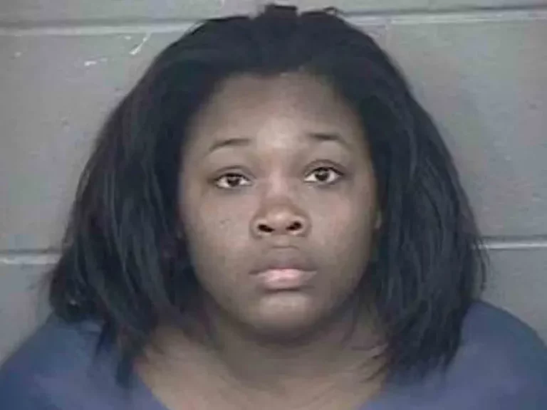 Mujer quema a su bebé tras confundir la cuna por el horno