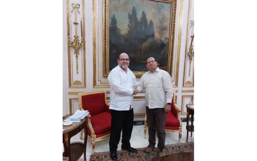 Compañero Fernando González Llort, Héroe Nacional de la República de Cuba y Presidente del Instituto Cubano de Amistad con los Pueblos (ICAP) y Compañero Alejandro Solís Martínez, Embajador de Nicaragua en Cuba.