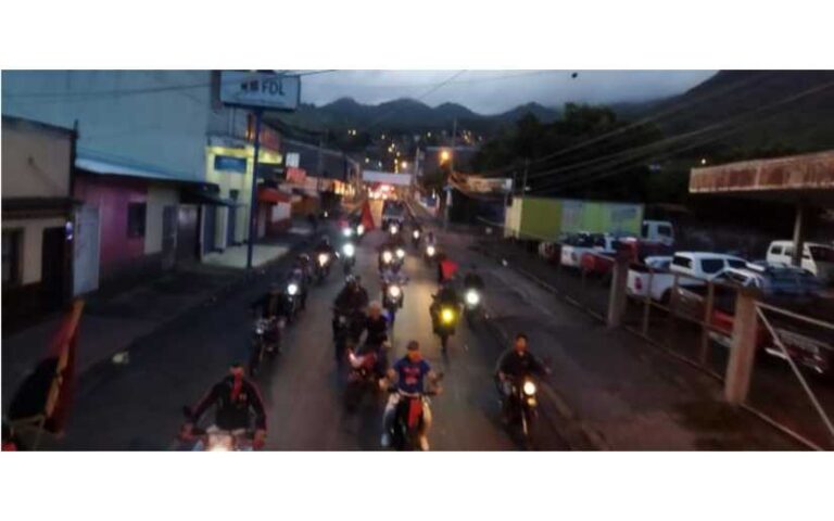 Alborada celebrando 86 años del Comandante Carlos Fonseca