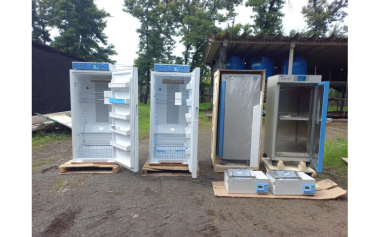 ENACAL fortalece laboratorios de agua en Bluefields y León