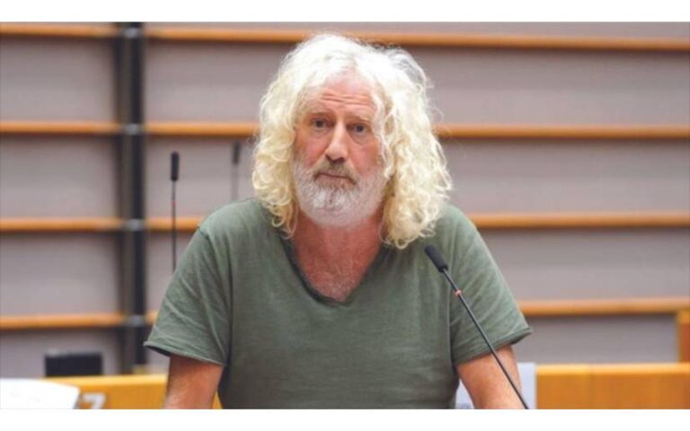 Eurodiputado Mick Wallace saluda el 43 aniversario de la Revolución Sandinista