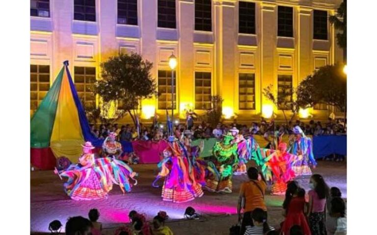 Danza y ballet con amor a héroes y mártires de la Revolución