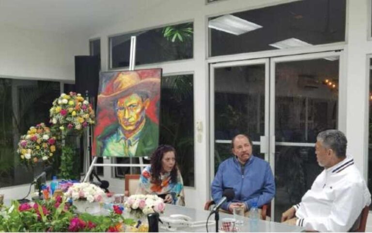 Presidente Daniel Ortega y vicepresidente Rosario Murillo se reunieron con el secretario del MIU
