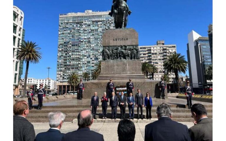 Conmemoramos nuestra independencia en Uruguay