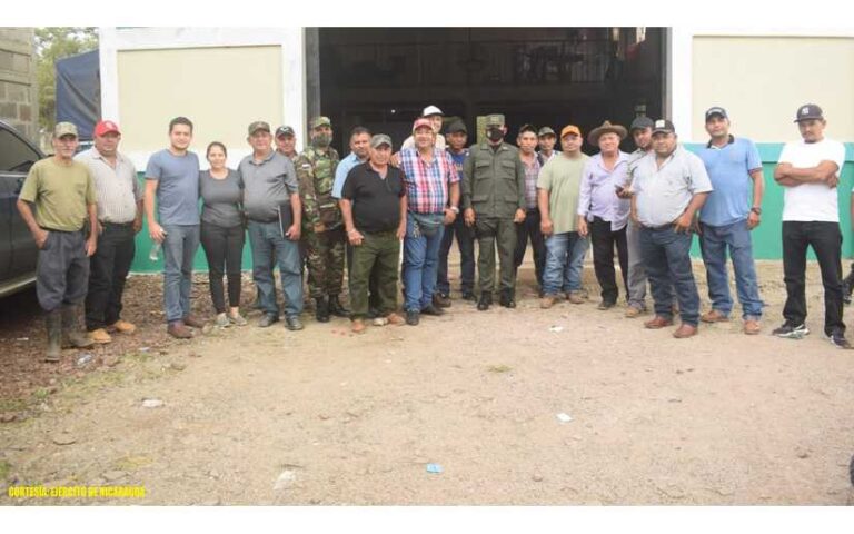 Ejército se reunió con productores cafetaleros, transportistas y comerciantes