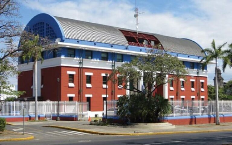 Comunicado de Telcor ordenando retirar a CNN en Español de las grillas de Televisión