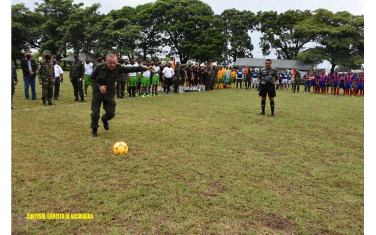 Ejército de Nicaragua inauguró el XVII campeonato de fútbol