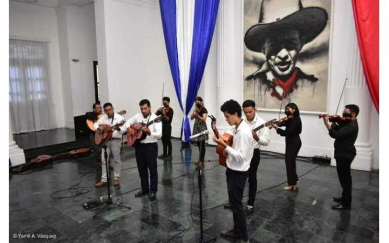 Escuela nacional de música y UNAP celebra Día Mundial de la Guitarra