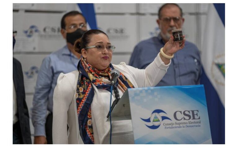 CSE constata seguridad de tinta indeleble que se utilizará en los Comicios Municipales