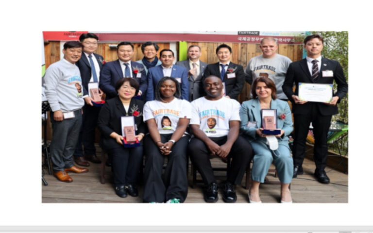 Embajada de Nicaragua con miembros importadores de Fairtrade Corea