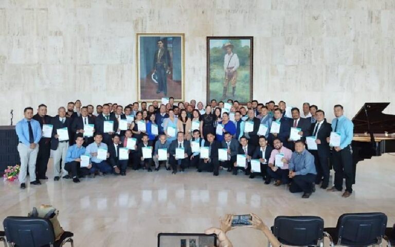 Escuelas municipales de artes realizó la Primera Graduación de Dirección Coral