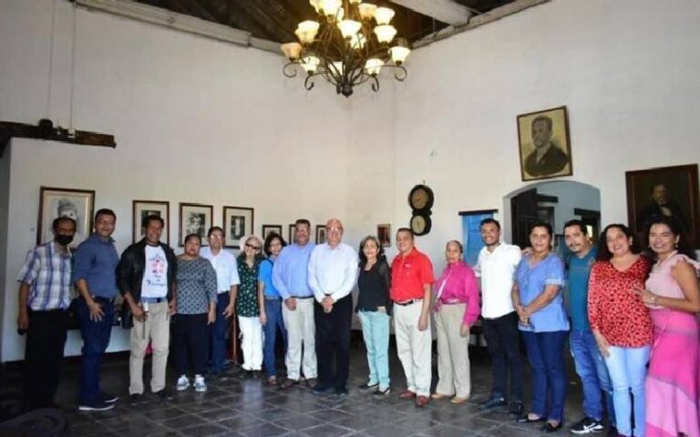 Presentan novela Rosario Aguilar “Las Doce y Veintinueve” en León