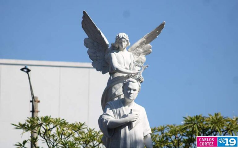 Rubén Darío, el poeta que dio gloria a Nicaragua y revolucionó el Castellano