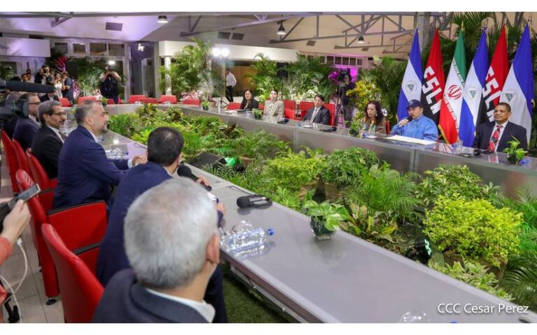 Encuentro del Comandante Daniel y el Doctor Hossein Amirabdollahian (02-02-23)