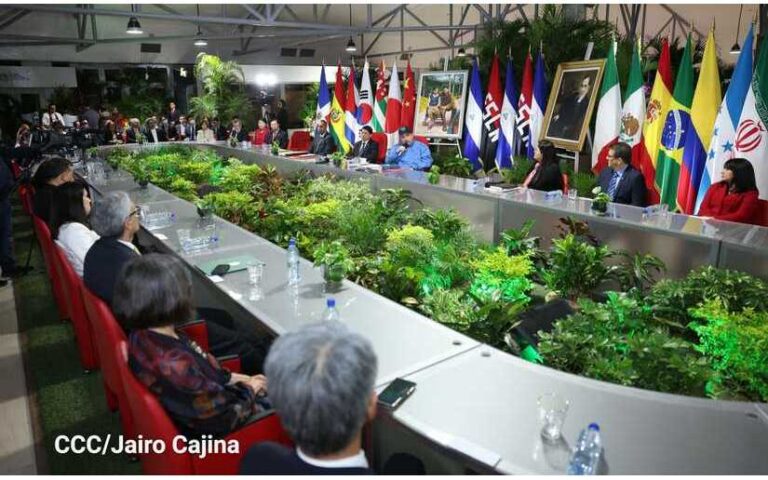 Presidente Daniel Ortega recibe Cartas Credenciales de Embajadores