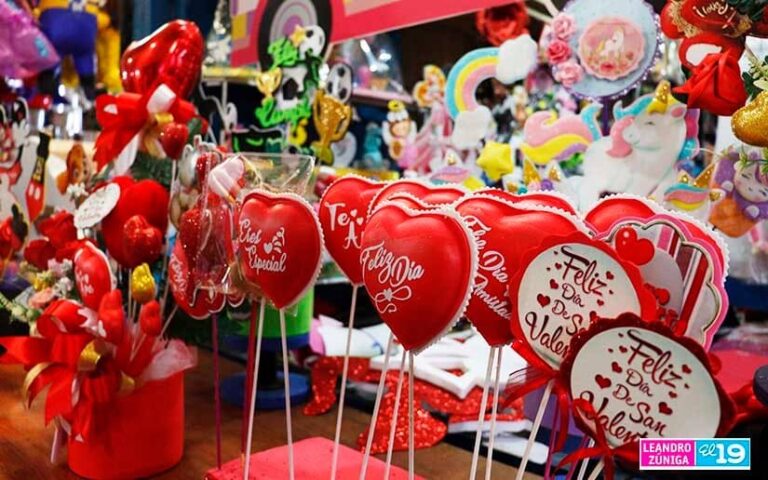 Comerciantes del Mercado Roberto Huembes anuncian ofertas en sus productos