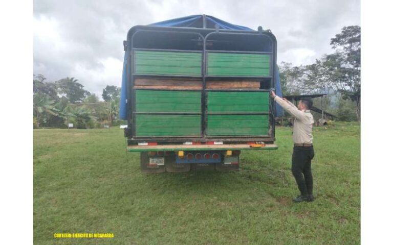 Ejército de Nicaragua realiza ocupación de madera trasladada de manera ilegal