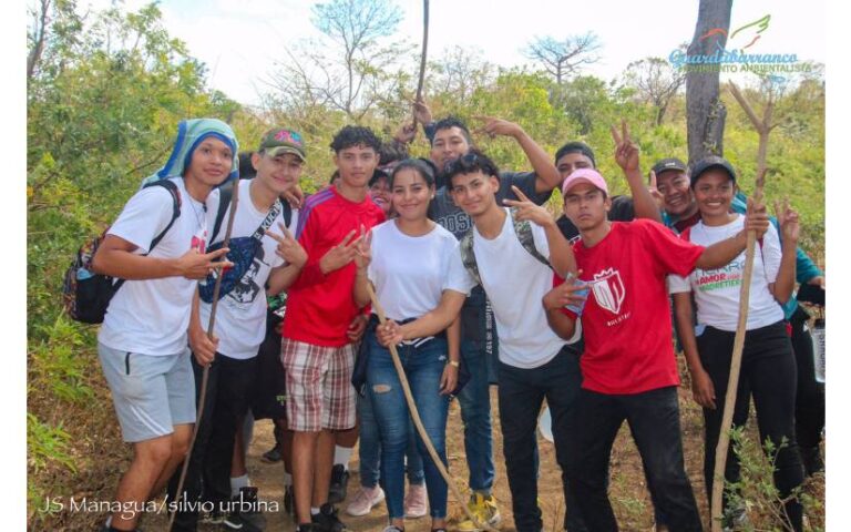 Movimiento Ambientalista Guardabarranco realizamos Senderismo Ecológico