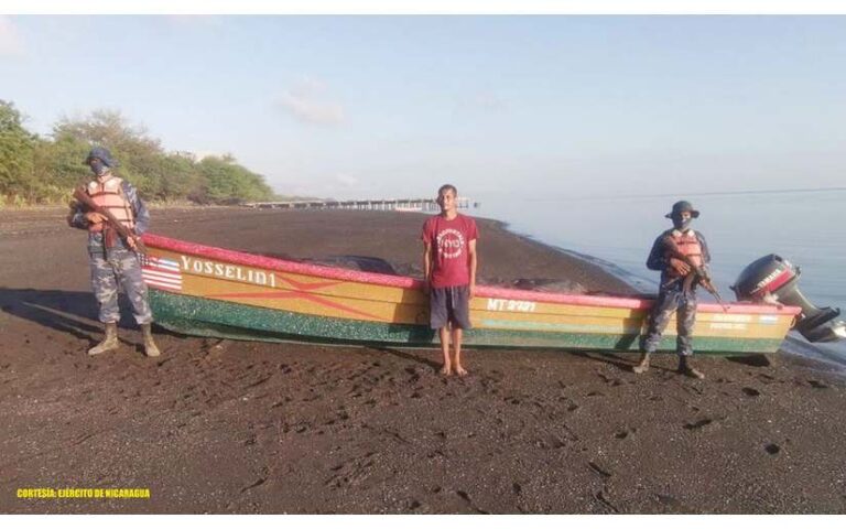 Ejército de Nicaragua informa sobre retención de embarcación