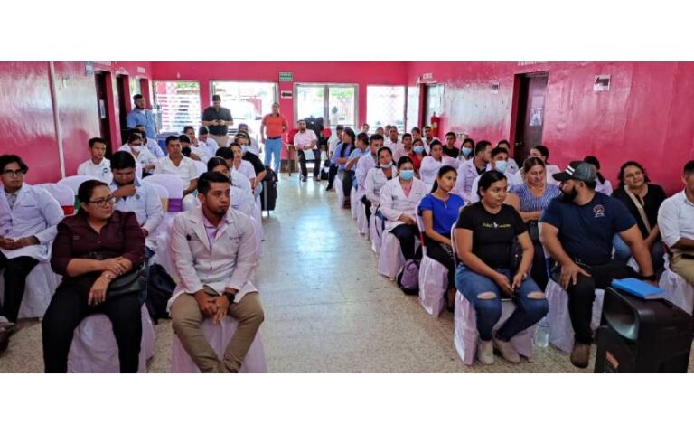 Profesionales de la Salud en Servicio Social son recibidos en Hospital Jacinto Hernández