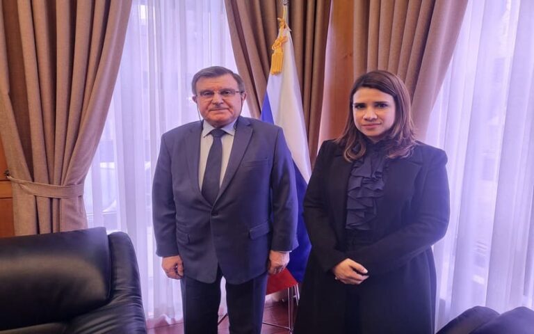 Encargada de negocios sostiene encuentro con el embajador de Rusia en Corea