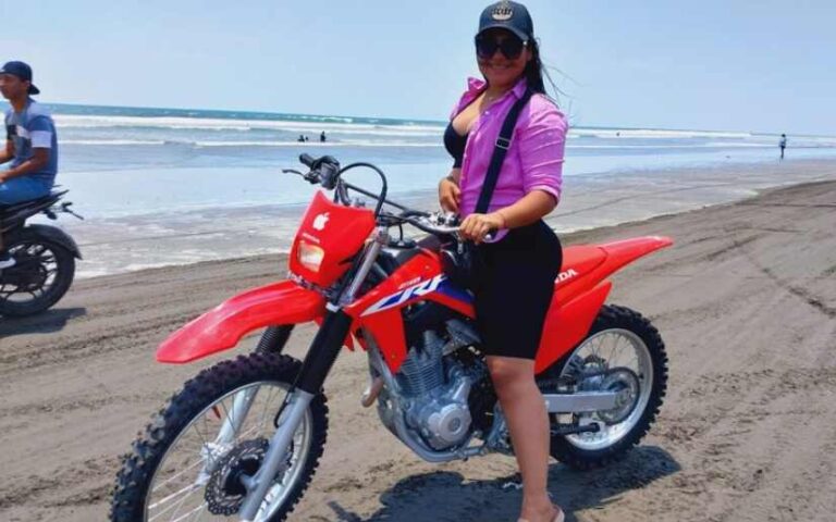Adrenalina en Carrera de Motocicletas Verano 2023 en la Playa Los Zorros