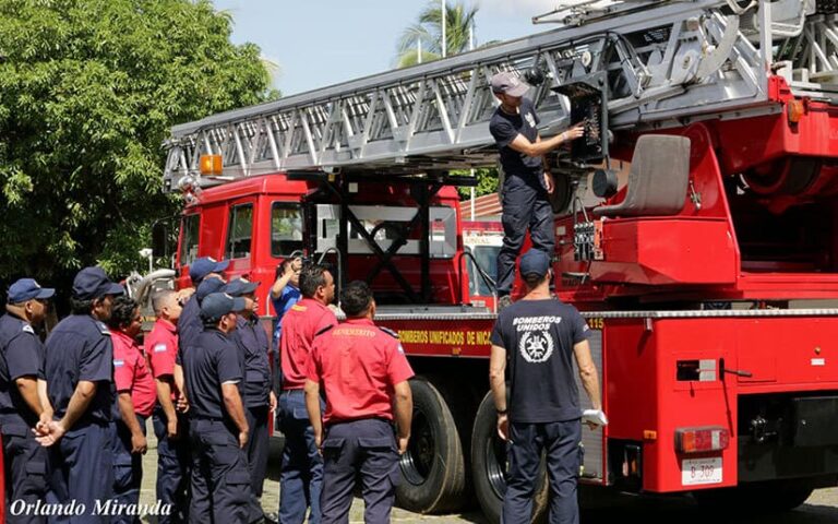 Más de 2 mil 800 servicios atendieron los Bomberos Unidos durante la Semana Santa