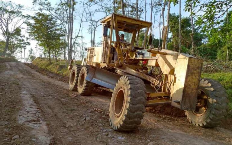 Mejoran caminos productivos en comunidades Santa Rosa y Las Mercedes en Nueva Guinea