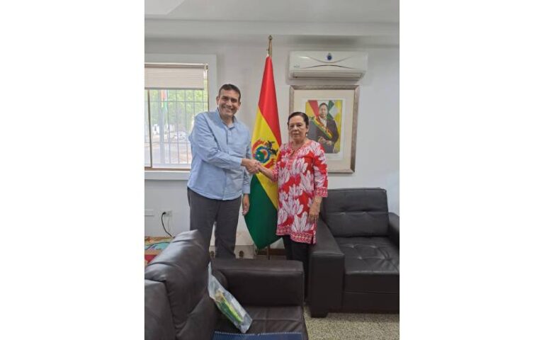 Nicaragua realiza visita de cortesía al Embajador de Bolivia
