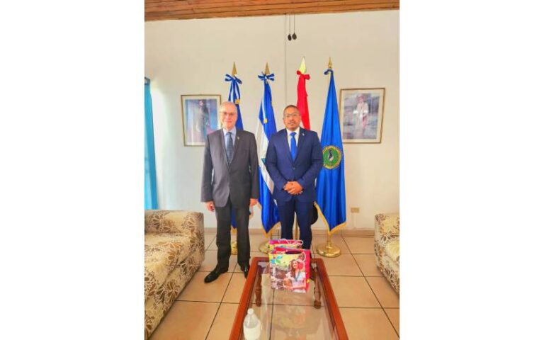Embajada de Nicaragua recibe visita de Embajador de Brasil en El Salvador