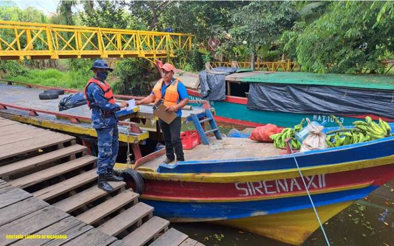 Inspeccionan y brindan seguridad a embarcaciones y flota pesquera industrial