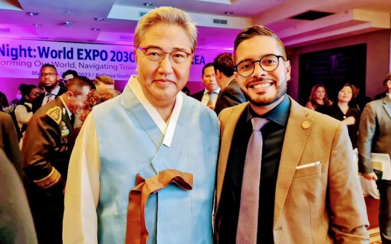 Representante de Nicaragua en encuentro con canciller de Corea