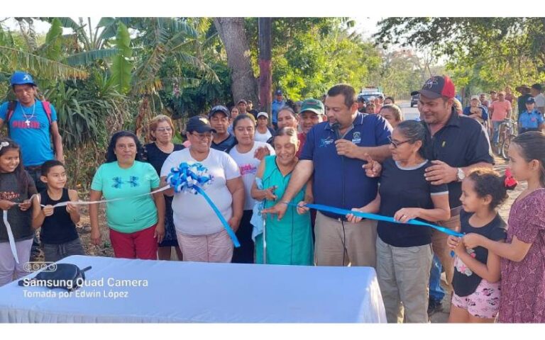 Gobierno local de El Rosario inaugura canal de drenaje en la comunidad Sinaí
