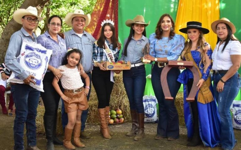 El Jicaral celebra desfile hípico en honor a San Isidro Labrador