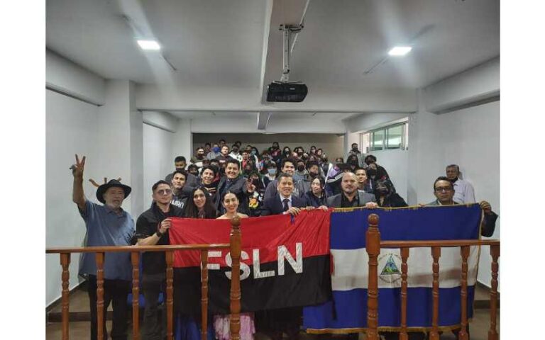 Nicaragua realizó un conversatorio con alumnos de la Universidad ISIMA de Toluca