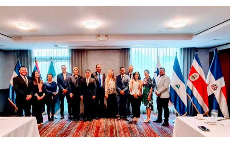 Nicaragua participa en encuentro empresarial en Guatemala